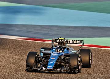 Carlos Sainz mit seinem Williams für die neue Saison