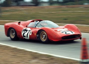 Bob Bondurant mit seinem Ferrari 330 P3 in Sebring