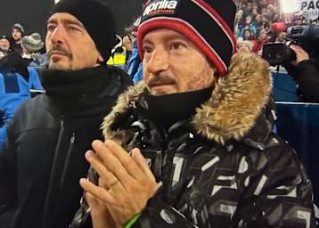 Max Biaggi als Gast beim Damen-Slalom in Flachau