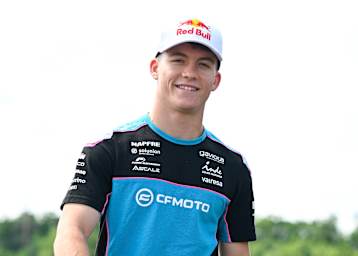 Daniel Holgado freut sich über den Aufstieg in die MotoGP