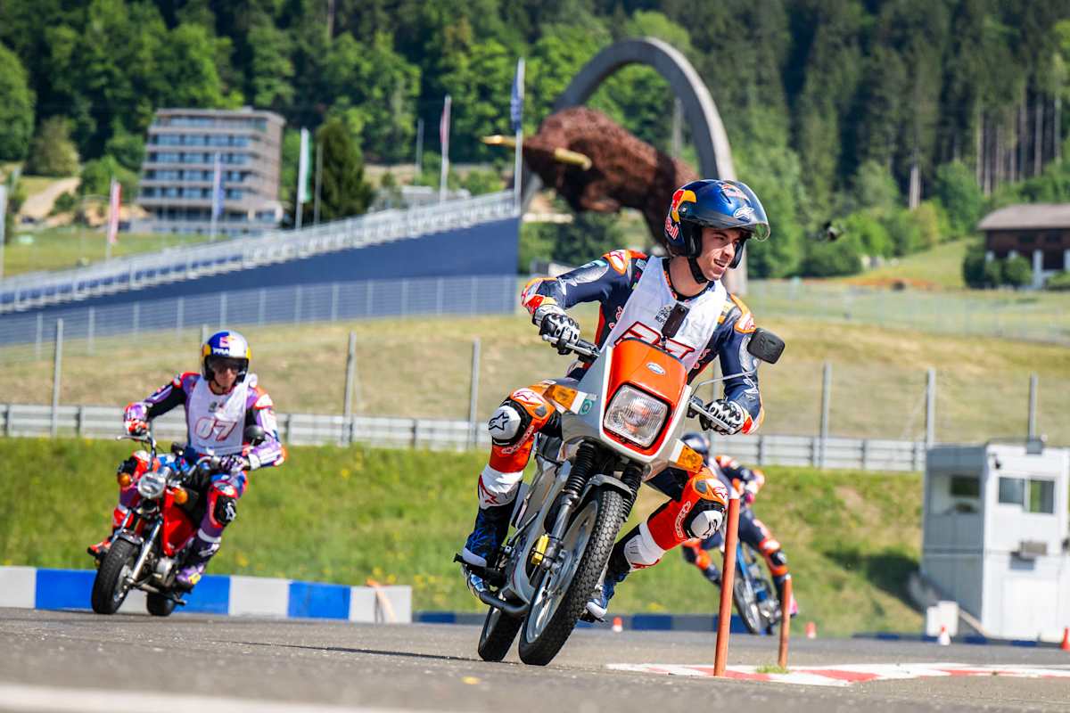 Die MotoGP-Asse in Action