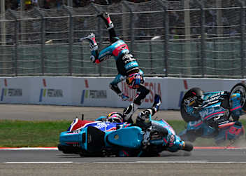 Holgado entschuldigte sich nach dem Crash bei Teamkollege Alonso