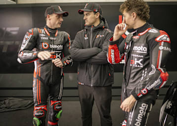 Alex Lowes, Testfahrer Xavi Fores und Axel Bassani