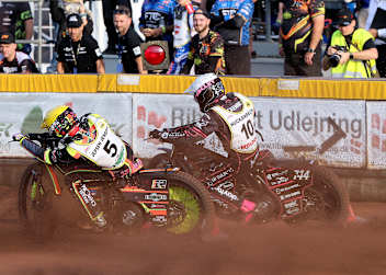 Kai Huckenbeck (10) gehört zu den wenigen deutschen Speedway-Profis