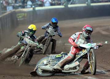 Norick Blödorn vor Patryk Dudek und Jack Holder