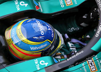 Fernando Alonso in seinem Aston Martin