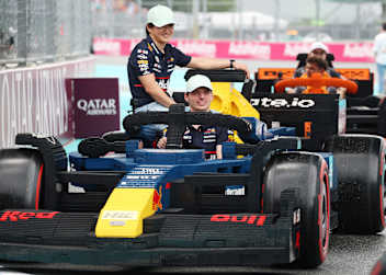 Max Verstappen und Yuki Tsunoda in Miami 2025