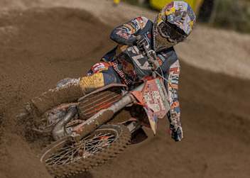 Lucas Coenen gewann den ersten MXGP-Lauf in Riola Sardo