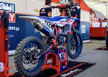 Beta-Werksfahrer Mitchell Oldenburg fällt verletzt aus