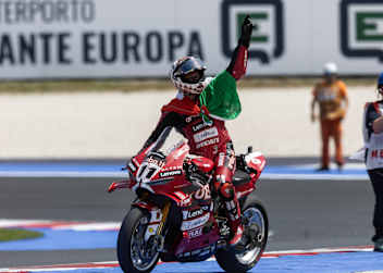 Nicolo Bulega ist der Dominator der Superbike-WM 2026