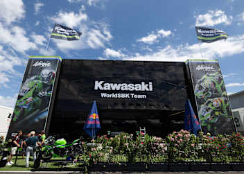 Kawasaki ist im Paddock der Superbike-WM sehr präsent