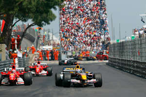 David Coulthard in Monaco 2005 vor den Ferrari von Schumacher/Barrichello