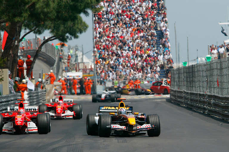David Coulthard in Monaco 2005 vor den Ferrari von Schumacher/Barrichello