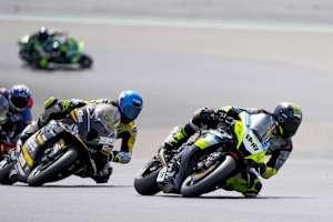 Superbiker am sonnigen Nürburgring