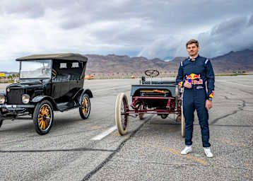 Max Verstappen mit ungewöhnlichen Bewegungsmitteln