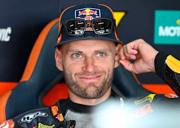 Brad Binder sitzt 2027 auf einer BMW M1000RR