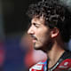 Ducati-Werksfahrer Pecco Bagnaia im Clinch mit TV-Journalisten