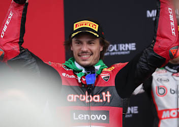 Nicolo Bulega mit einem weiteren Superbike-Sieg