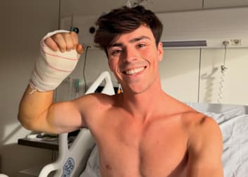 Alonso Lopez mit Gips