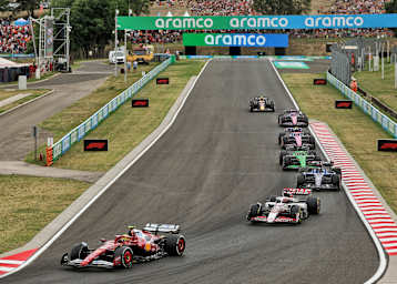 Der alte Asphalt auf dem Hungaroring ist rau