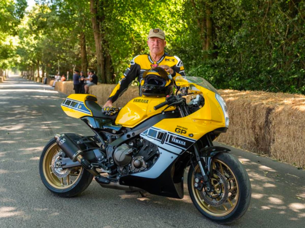 激レア YAMAHA ヤマハ KING KENNY ケニーロバーツ Ꭲシャツ kenny-roberts-xsr900-gp-yamaha