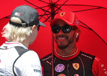 Lewis Hamilton und Valtteri Bottas vor dem Barcelona-Rennen