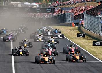 Kurz nach dem Start zum Ungarn-GP, Ferrari schon im Hintertreffen