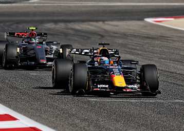 Max Verstappen (Red Bull Racing) vor Gabriel Bortoleto (Audi)