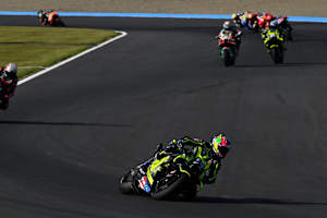 Ai Ogura vor Aprilia-Kollege Marco Bezzecchi
