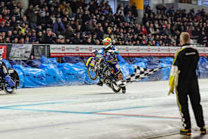 Eisspeedway Inzell: Spektakel pur, meist ausverkauft