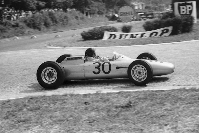 Gurney 1962 auf dem Weg zum GP-Sieg mit Porsche in Rouen