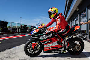 Philipp Öttl auf der Ducati von Feel Racing