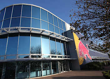 Das Rennwagenwerk von Red Bull Racing in Milton Keynes