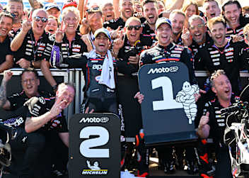 Aprilia jubelt aktuell regelmäßig