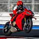 Die Panigale V4 geht ins neue Modelljahr: Detailarbeit am Ducati-Superbike