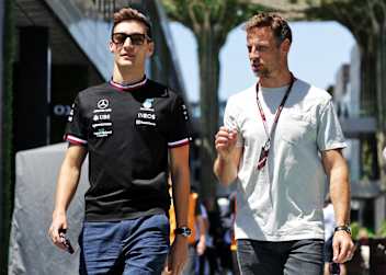 Jenson Button (rechts) mit George Russell