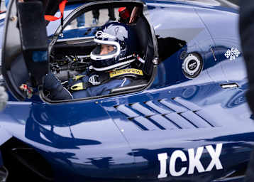 Jacky Ickx im Genesis GMR-001-Hypercar