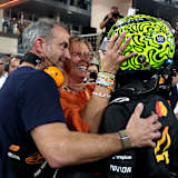 Lando Norris wurde nach dem GP von seinen Eltern in die Arme genommen