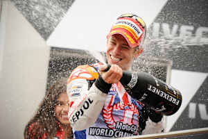 Casey Stoner beim Gewinn seines zweiten WM-Titels