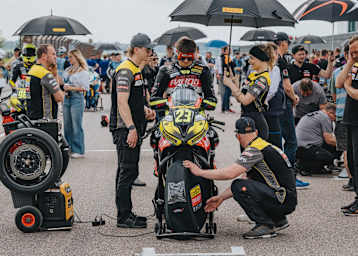 Der Führende Stepan Zuda fährt nach BSB Regeln