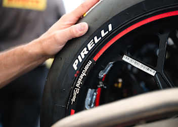 Pirelli testete in Brünn mit den MotoGP-Stammfahrern