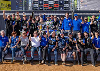 Tim Gajser mit seinem Yamaha-Team