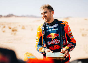 Luciano Benavides kann es selbst nicht fassen: Er ist Dakar-Sieger 2026