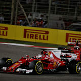 Sebastian Vettel und Kimi Räikkönen: Beim Wintertest gut, danach weniger