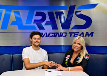 Alex Escrig mit Teammanagerin Laura Bertulessi