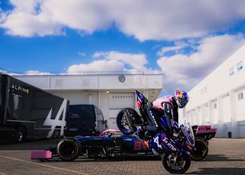 MotoGP trifft F1: Die Pramac-Piloten besuchten das Alpine-Werk in Enstone