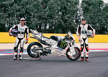 Jorge Martin und Marco Bezzecchi (re.) im Misano-Vespa-Spezial-Design