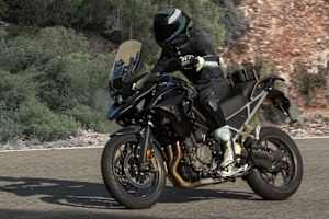 Neue Front: Geänderte Aerodynamik und eine Radareinheiten sind zu sehen