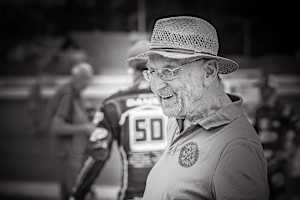 So kannte man ihn: Josef Frohnwieser auf «seiner» Sandbahn in Mühldorf