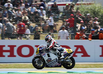 Freddie Spencer drehte Runden mit seinem Siegerbike der Saison 1985